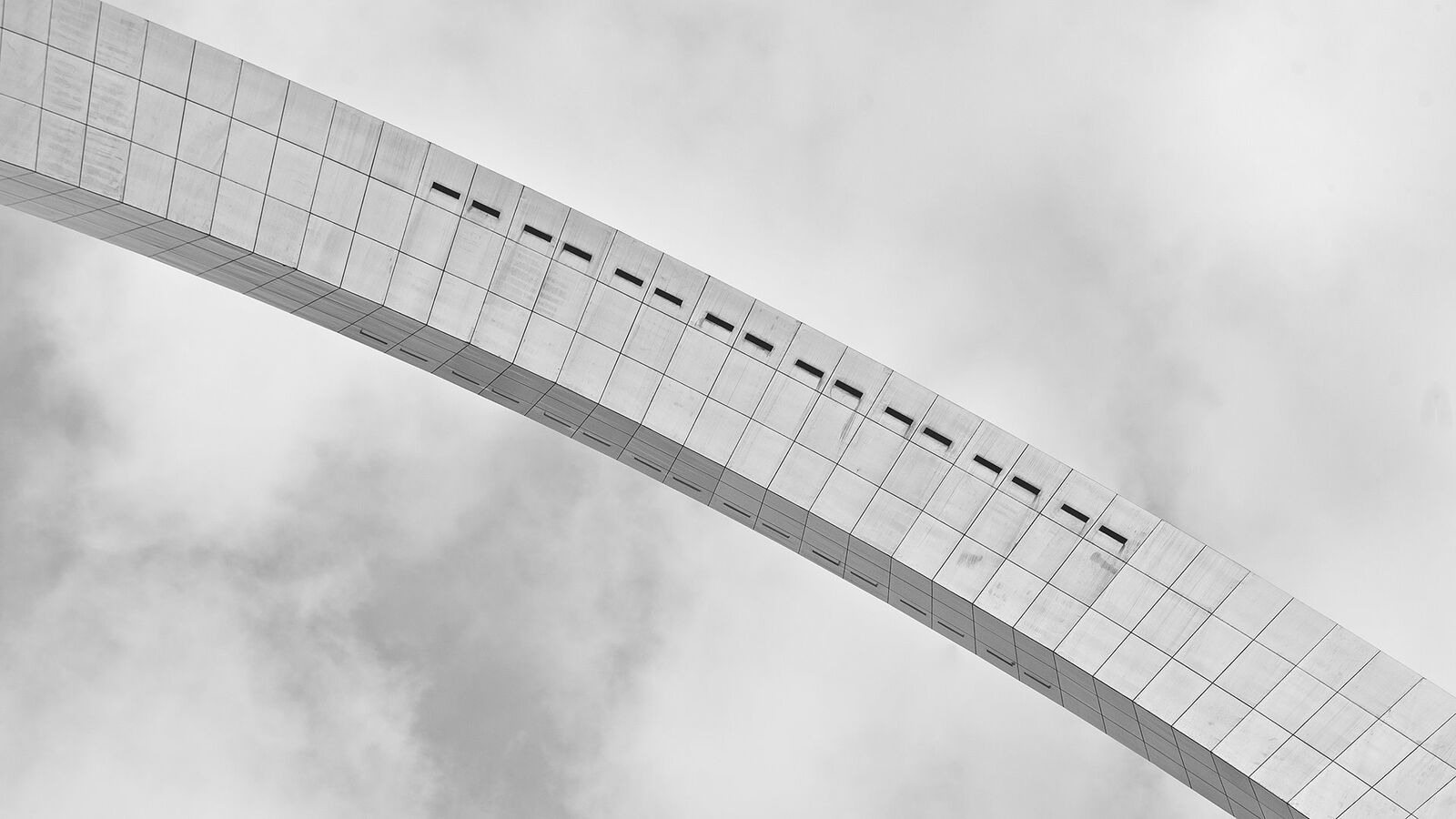 Gateway Arch set nedefra, St. Louis